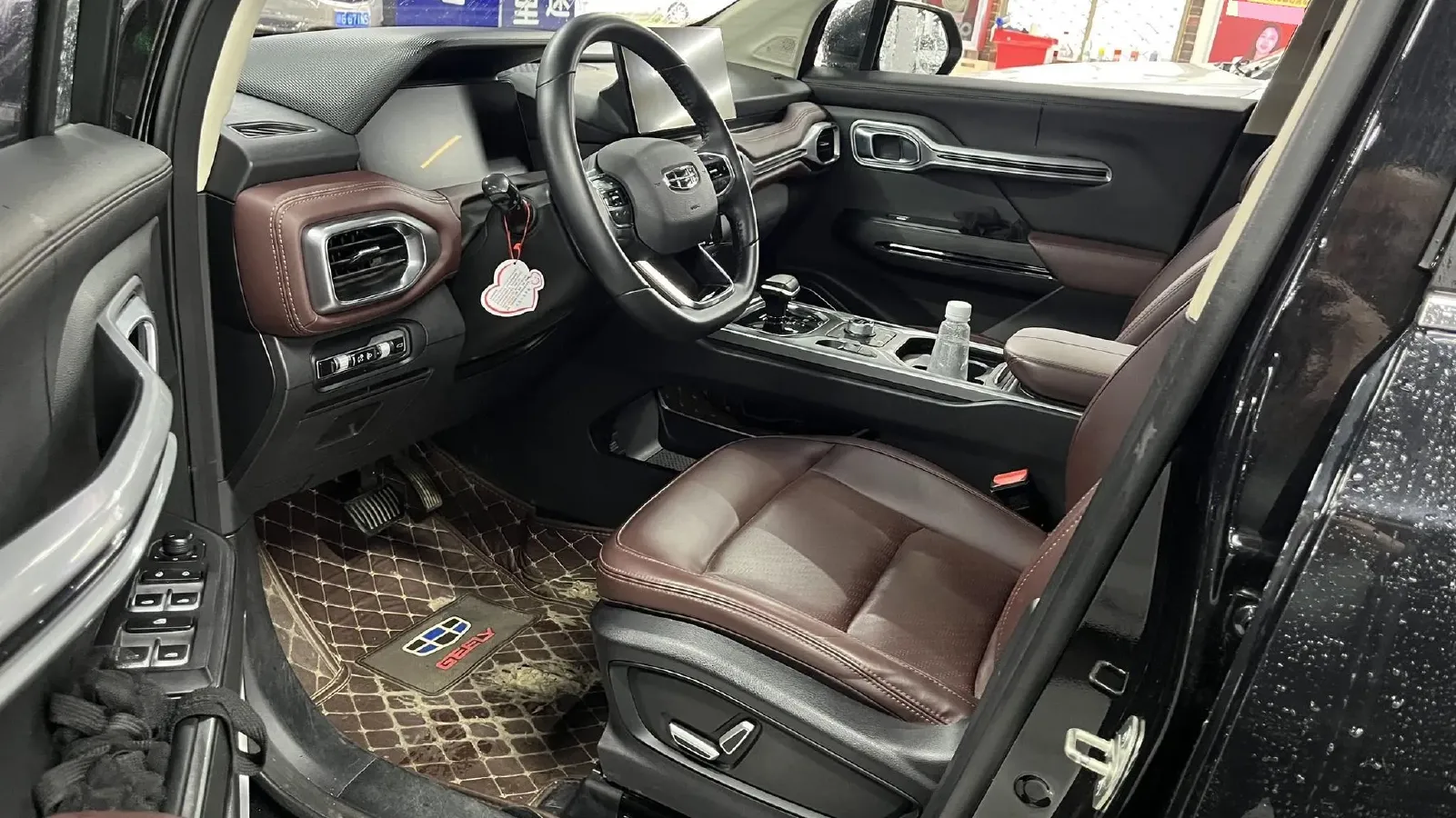 2022 Geely Okavango 1.8T 184HP L4 7DCT,autocango,china used car exporter,china ev exporter,chinese used car exporter,chinese used ev exporter