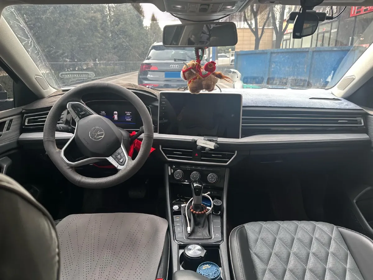 2024 Volkswagen Sagitar 1.5T 160HP L4 7DCT,autocango,china used car exporter,china ev exporter,chinese used car exporter,chinese used ev exporter