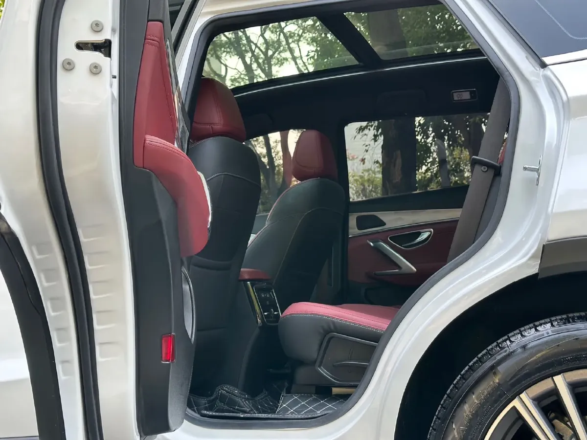 2023 Jetour X70 Plus 1.6T 197HP L4 7DCT,autocango,china used car exporter,china ev exporter,chinese used car exporter,chinese used ev exporter