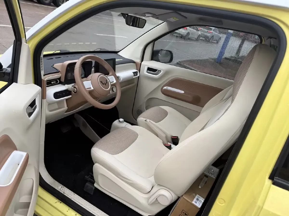 2024 WuLing HongGuang MINI EV BEV 17.3KWH,autocango,china used car exporter,china ev exporter,chinese used car exporter,chinese used ev exporter