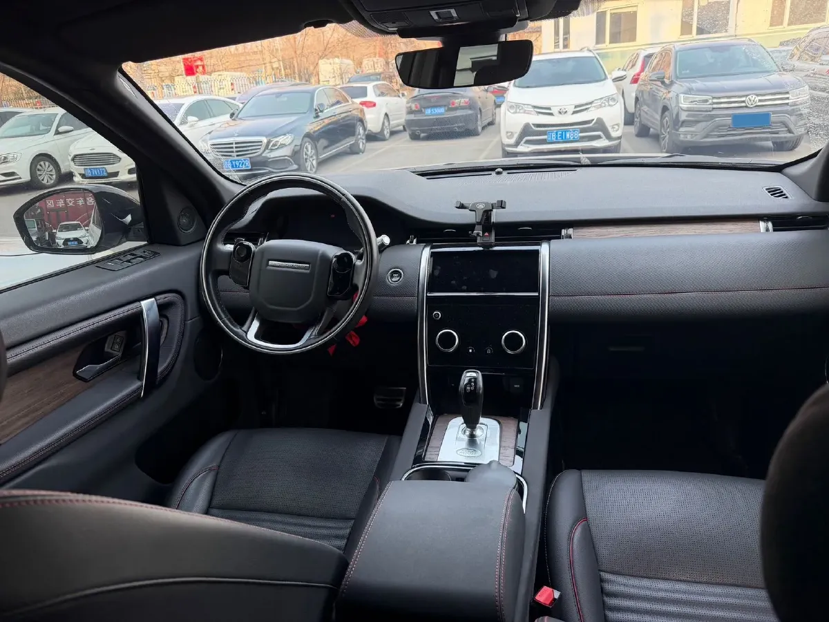 2020 Land Rover Discovery Sport 2.0T 249HP L4 9AT,autocango,china used car exporter,china ev exporter,chinese used car exporter,chinese used ev exporter