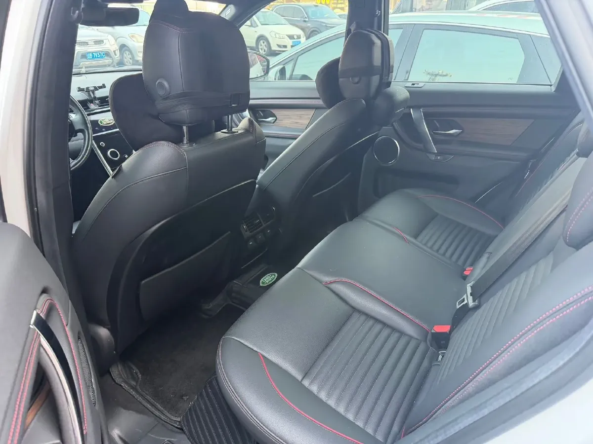 2020 Land Rover Discovery Sport 2.0T 249HP L4 9AT,autocango,china used car exporter,china ev exporter,chinese used car exporter,chinese used ev exporter