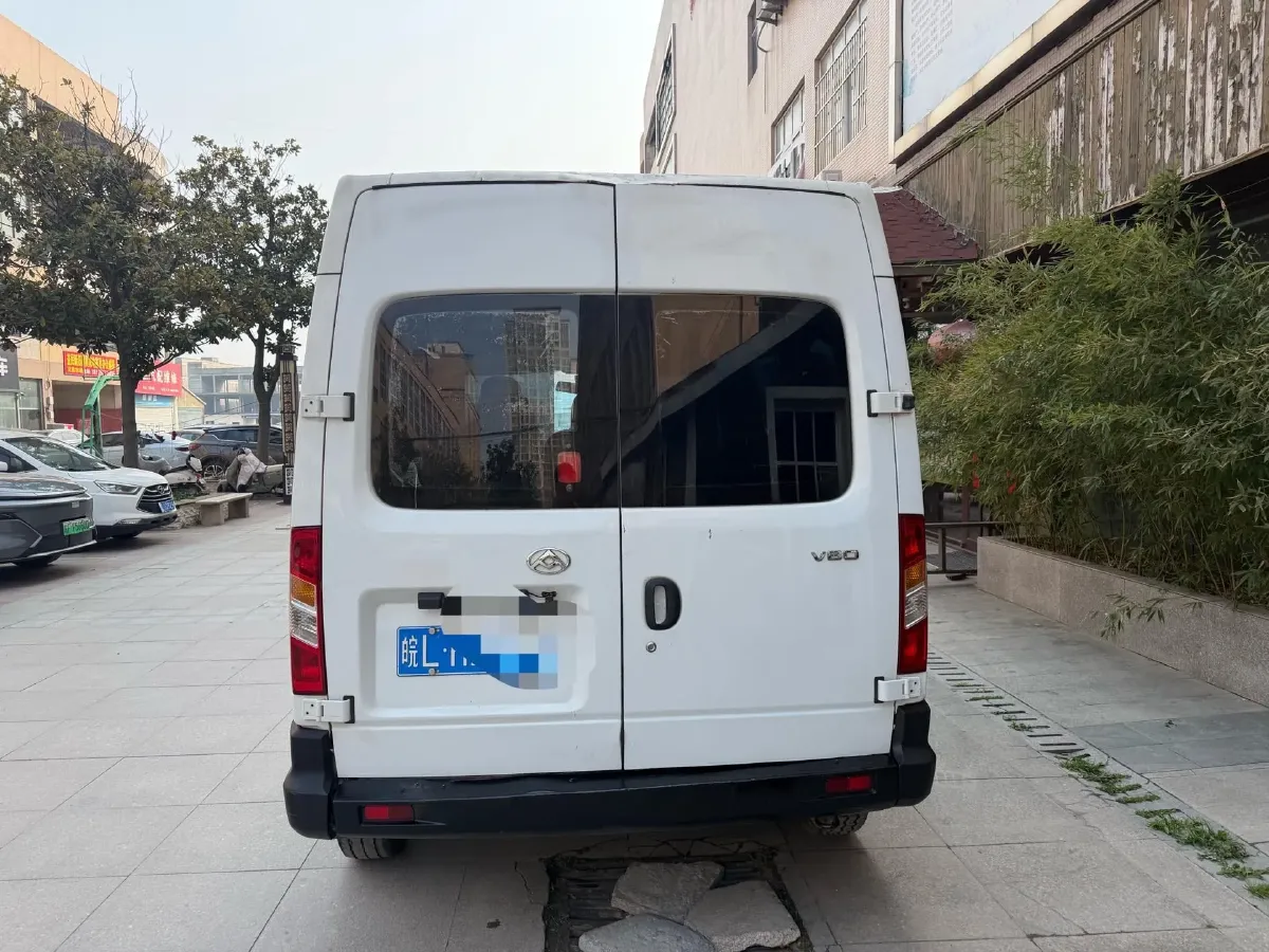 2020 MAXUS XinTu V80 2.5T 136HP L4 6MT,autocango,china used car exporter,china ev exporter,chinese used car exporter,chinese used ev exporter