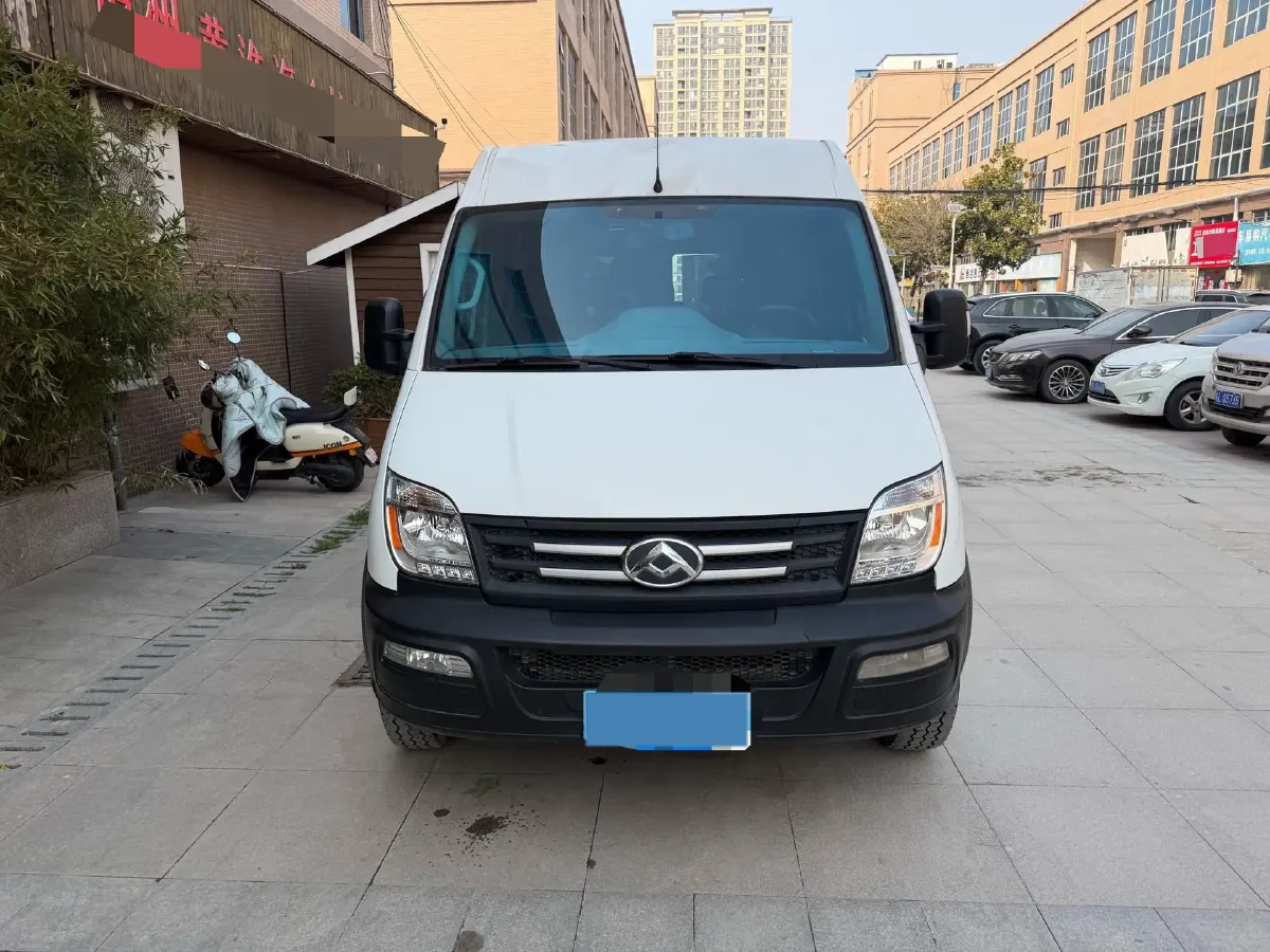 2020 MAXUS XinTu V80 2.5T 136HP L4 6MT,autocango,china used car exporter,china ev exporter,chinese used car exporter,chinese used ev exporter