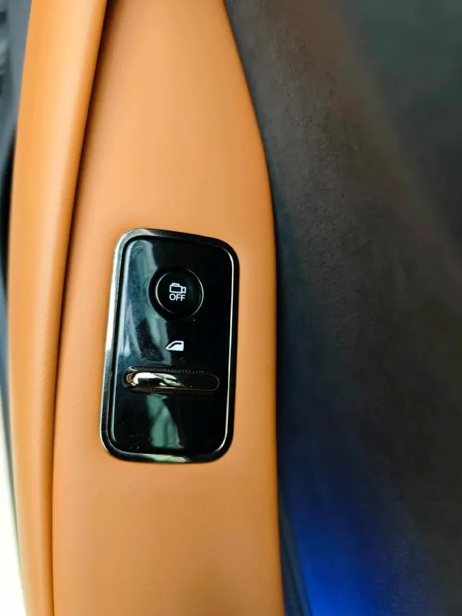 2024 Voyah ZhuiGuang 1.5T 136HP L4 PHEV 43KWH,autocango,china used car exporter,china ev exporter,chinese used car exporter,chinese used ev exporter