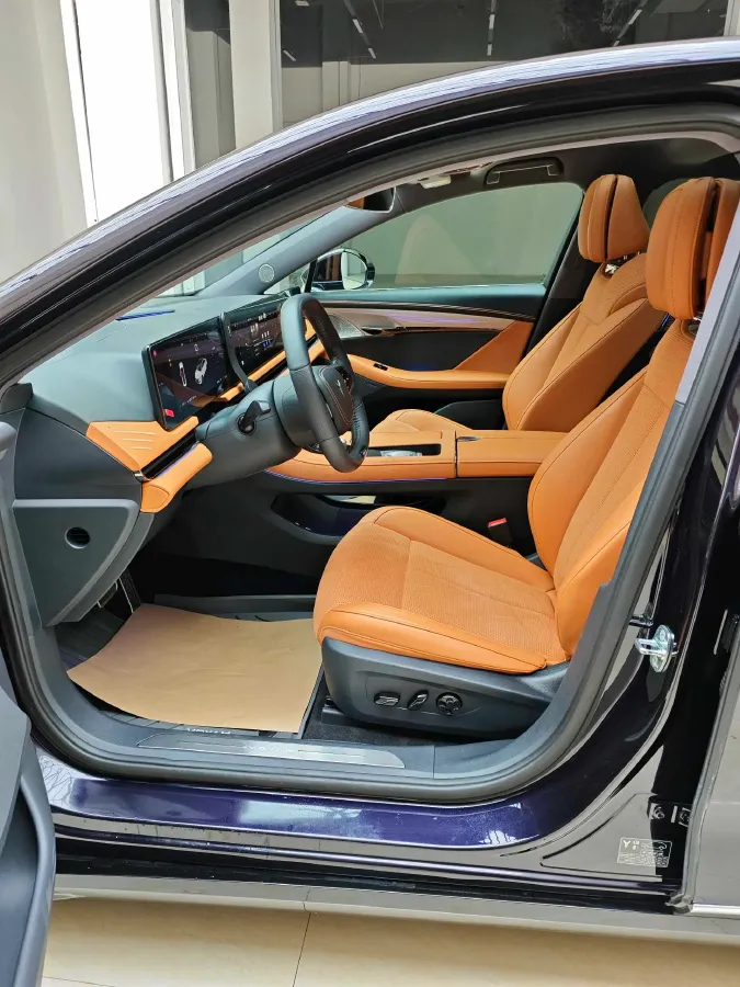 2024 Voyah ZhuiGuang 1.5T 136HP L4 PHEV 43KWH,autocango,china used car exporter,china ev exporter,chinese used car exporter,chinese used ev exporter