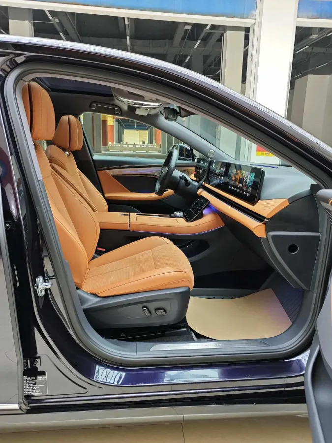 2024 Voyah ZhuiGuang 1.5T 136HP L4 PHEV 43KWH,autocango,china used car exporter,china ev exporter,chinese used car exporter,chinese used ev exporter