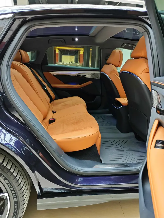 2024 Voyah ZhuiGuang 1.5T 136HP L4 PHEV 43KWH,autocango,china used car exporter,china ev exporter,chinese used car exporter,chinese used ev exporter