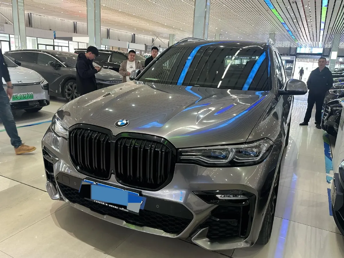2021 BMW X7 3.0T 340HP L6 8AT,autocango,china used car exporter,china ev exporter,chinese used car exporter,chinese used ev exporter