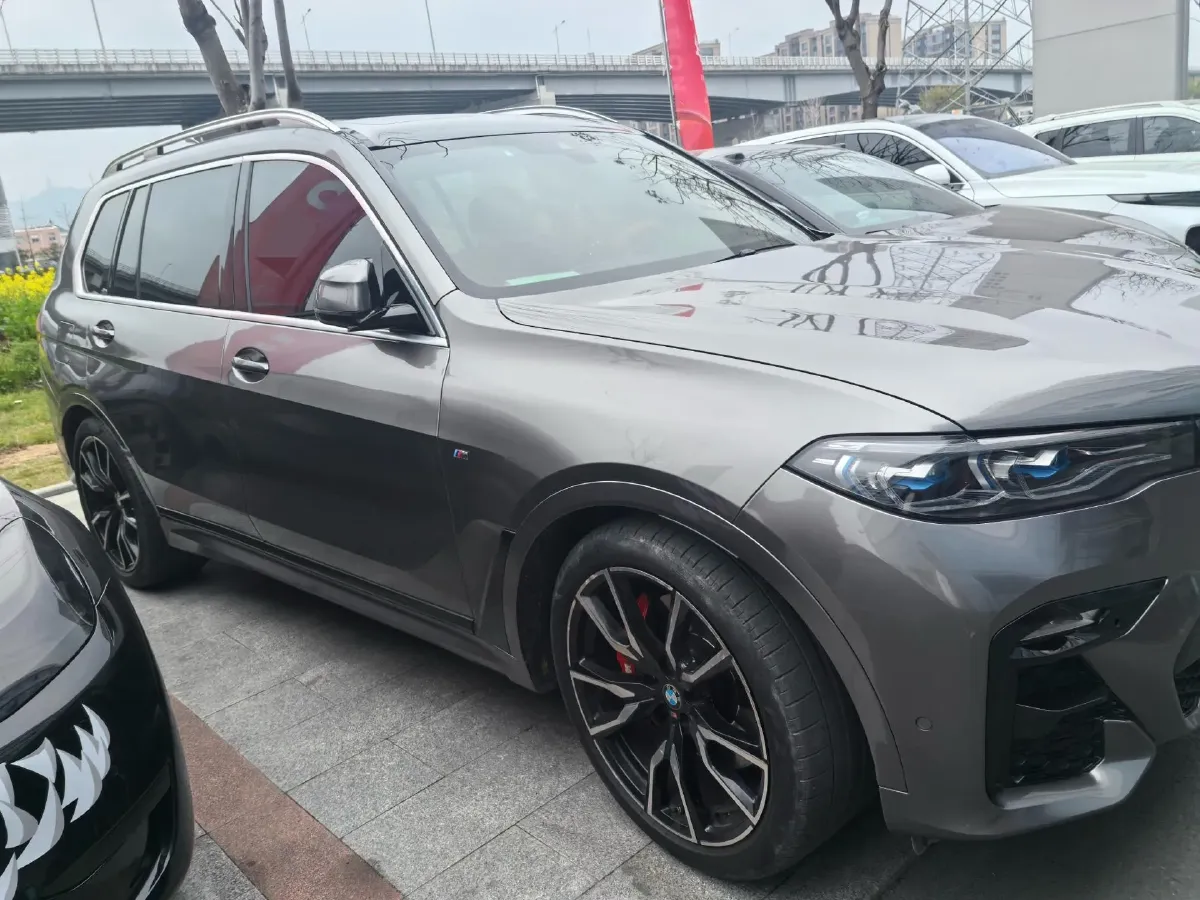 2021 BMW X7 3.0T 340HP L6 8AT,autocango,china used car exporter,china ev exporter,chinese used car exporter,chinese used ev exporter