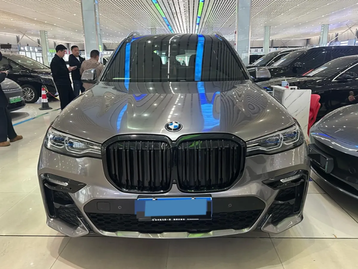 2021 BMW X7 3.0T 340HP L6 8AT,autocango,china used car exporter,china ev exporter,chinese used car exporter,chinese used ev exporter