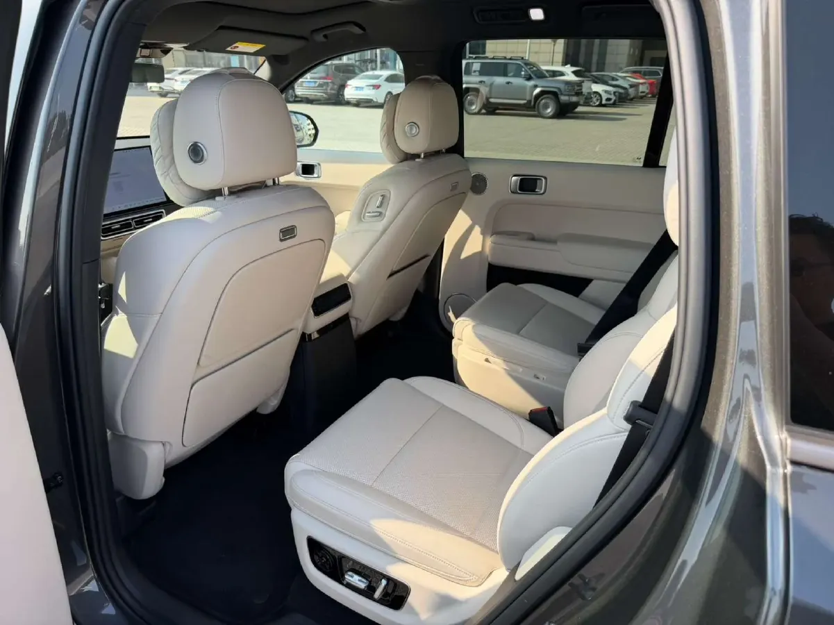 2025 Li L9 Range Extended 154HP REEV,autocango,china used car exporter,china ev exporter,chinese used car exporter,chinese used ev exporter