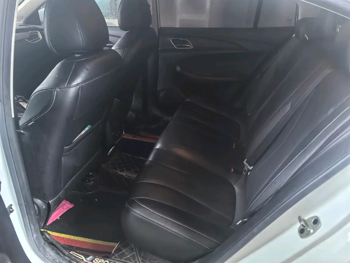 2020 Roewe i5 1.5L 120HP L4 CVT,autocango,china used car exporter,china ev exporter,chinese used car exporter,chinese used ev exporter