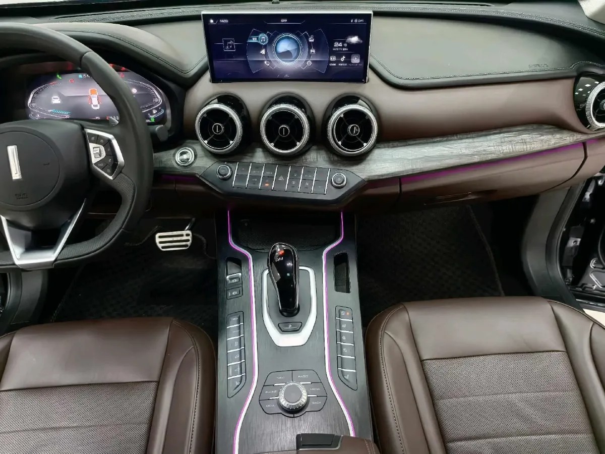 2020 WEY VV7 GT 2.0T 227HP L4 7DCT,autocango,china used car exporter,china ev exporter,chinese used car exporter,chinese used ev exporter