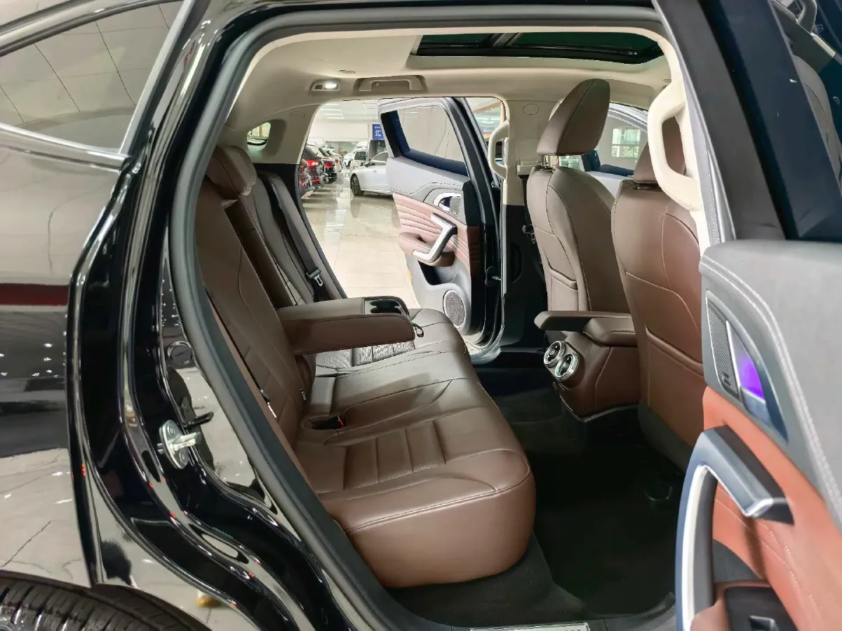 2020 WEY VV7 GT 2.0T 227HP L4 7DCT,autocango,china used car exporter,china ev exporter,chinese used car exporter,chinese used ev exporter