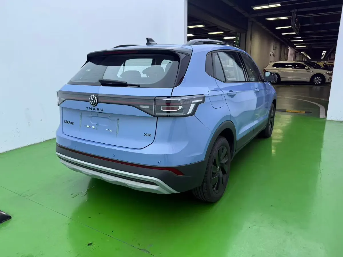 2024 Volkswagen Tiguan L 2.0T 186HP L4 7DCT,autocango,china used car exporter,china ev exporter,chinese used car exporter,chinese used ev exporter