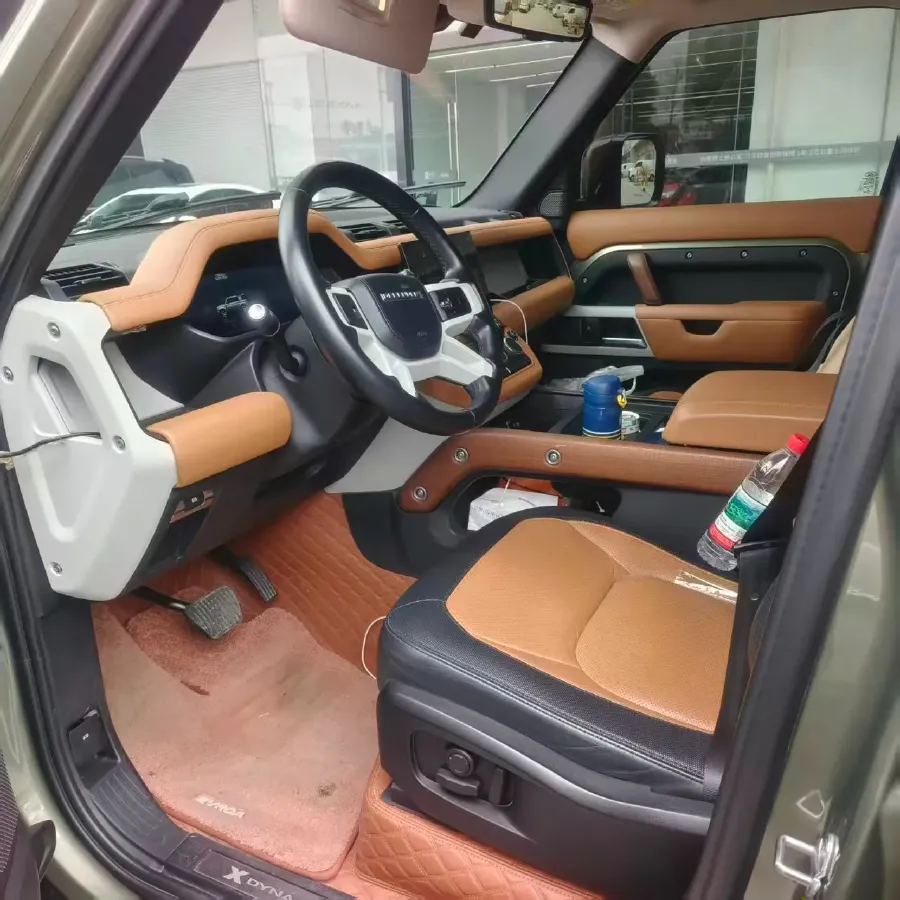 2023 Land Rover Defender 3.0T 400HP L6 8AT,autocango,china used car exporter,china ev exporter,chinese used car exporter,chinese used ev exporter