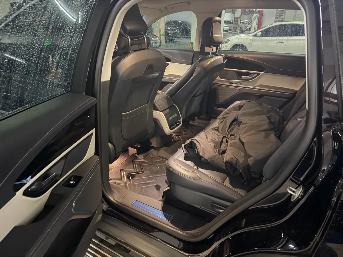 2023 Lincoln Nautilus 2.0T 261HP L4 8AT,autocango,china used car exporter,china ev exporter,chinese used car exporter,chinese used ev exporter