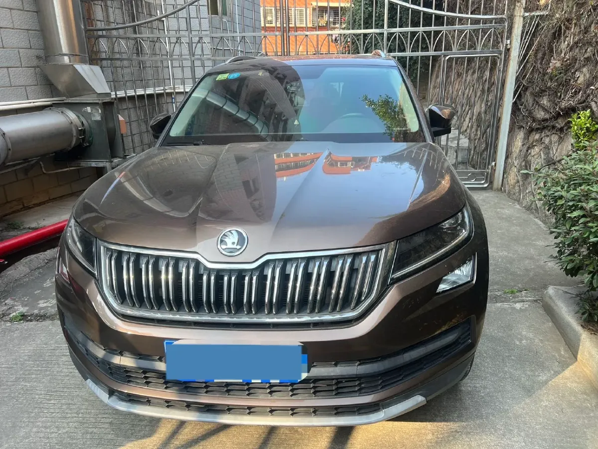 2018 Skoda Kodiak 1.8T 180HP L4 7DCT,autocango,china used car exporter,china ev exporter,chinese used car exporter,chinese used ev exporter