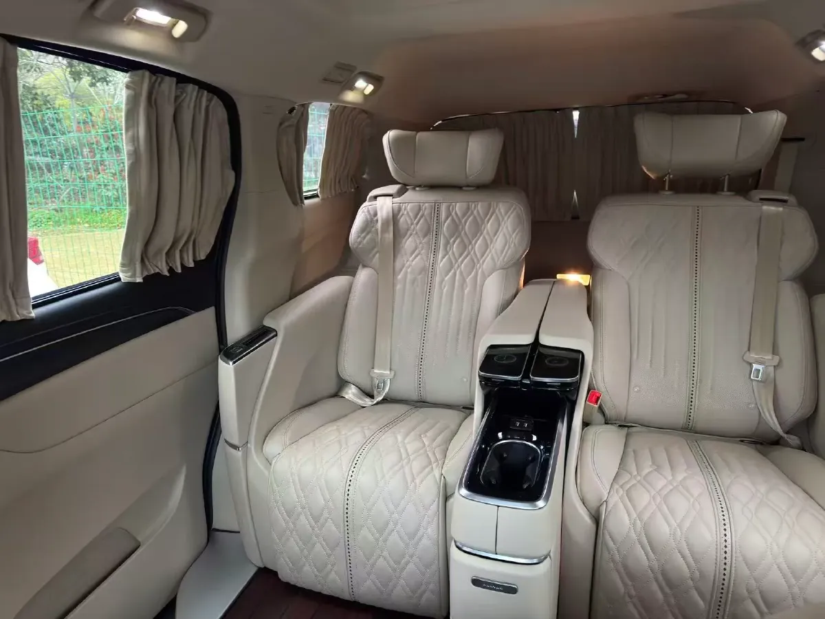 2022 Buick GL8 2.0T 237HP L4 9AT,autocango,china used car exporter,china ev exporter,chinese used car exporter,chinese used ev exporter