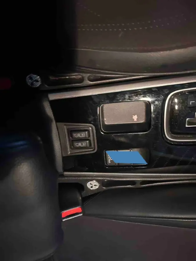 2021 Mitsubishi Outlander 2.0L 166HP L4 CVT,autocango,china used car exporter,china ev exporter,chinese used car exporter,chinese used ev exporter