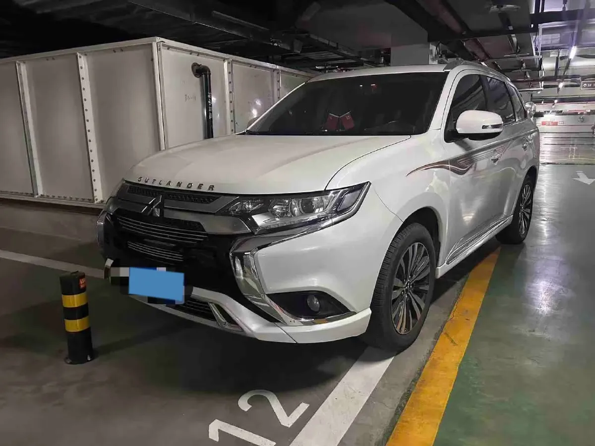 2021 Mitsubishi Outlander 2.0L 166HP L4 CVT,autocango,china used car exporter,china ev exporter,chinese used car exporter,chinese used ev exporter
