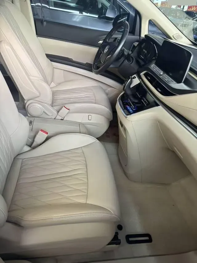 2023 Buick GL8 2.0T 237HP L4 9AT,autocango,china used car exporter,china ev exporter,chinese used car exporter,chinese used ev exporter