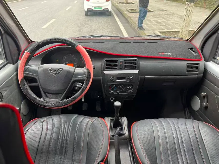 2021 WuLing RongGuang Mini Truck 1.5L 99HP L4 5MT,autocango,china used car exporter,china ev exporter,chinese used car exporter,chinese used ev exporter