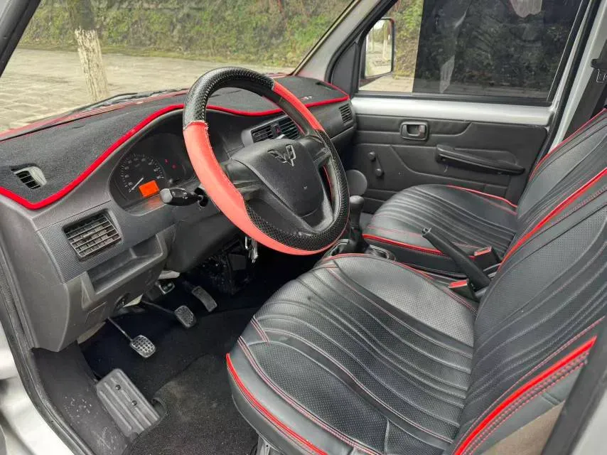 2021 WuLing RongGuang Mini Truck 1.5L 99HP L4 5MT,autocango,china used car exporter,china ev exporter,chinese used car exporter,chinese used ev exporter