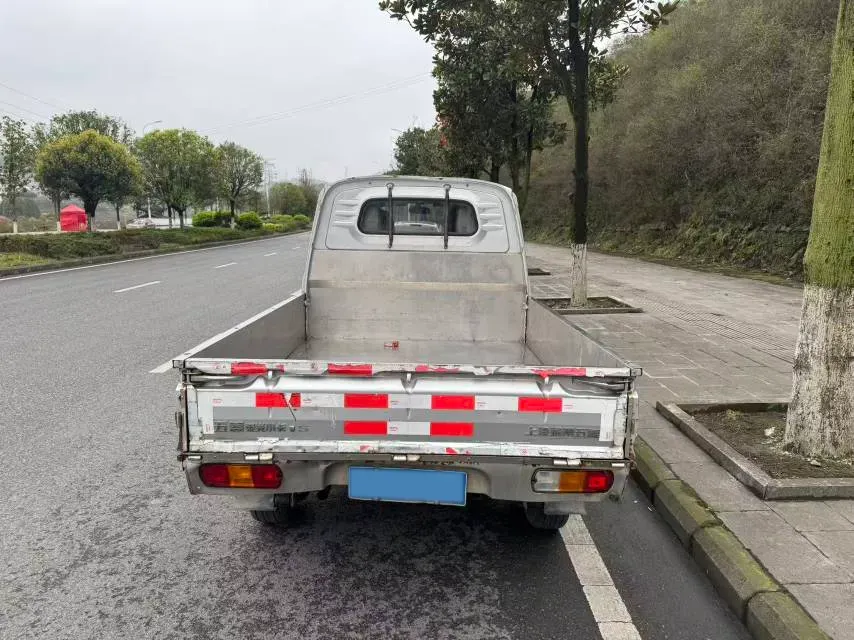 2021 WuLing RongGuang Mini Truck 1.5L 99HP L4 5MT,autocango,china used car exporter,china ev exporter,chinese used car exporter,chinese used ev exporter