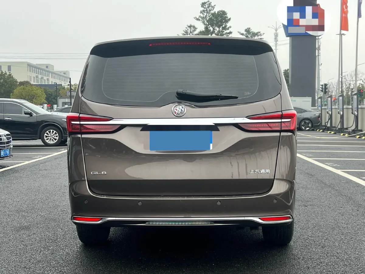 2022 Buick GL8 2.0T 237HP L4 9AT,autocango,china used car exporter,china ev exporter,chinese used car exporter,chinese used ev exporter