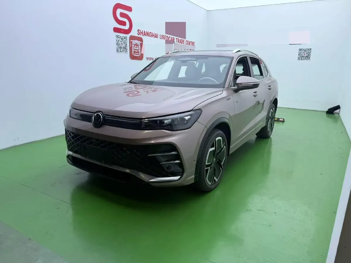 2024 Volkswagen Tiguan L 2.0T 186HP L4 7DCT,autocango,china used car exporter,china ev exporter,chinese used car exporter,chinese used ev exporter