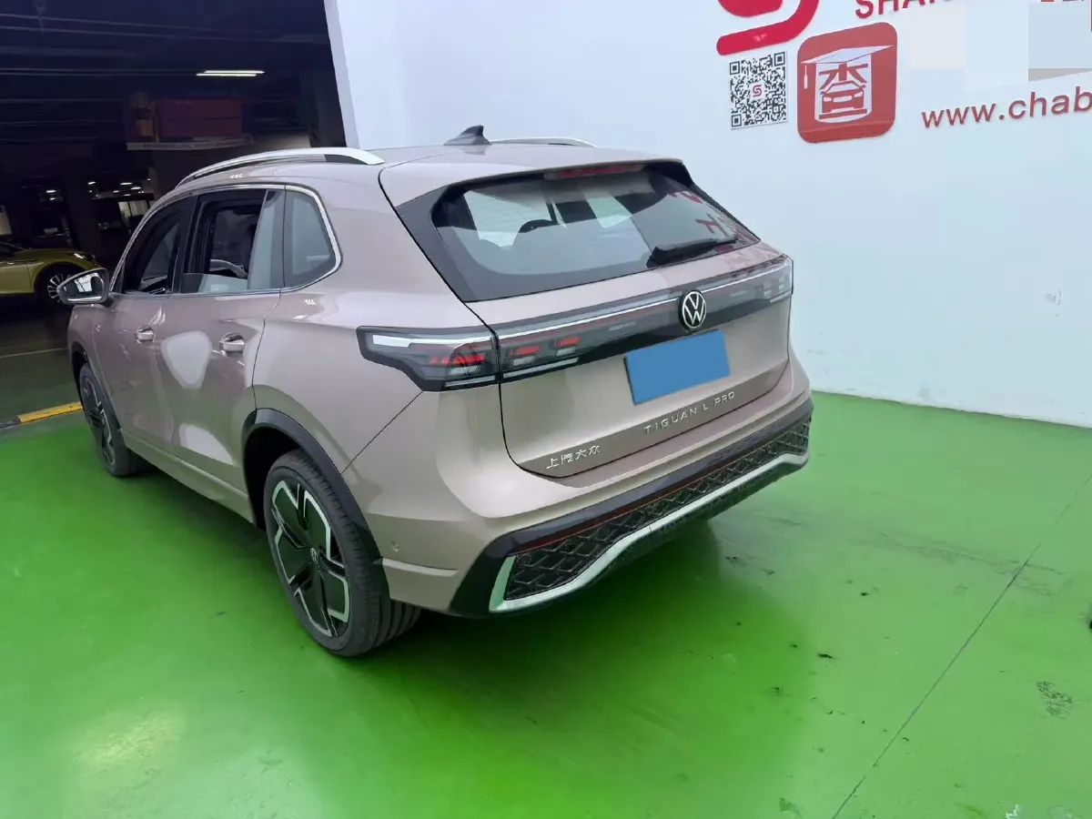 2024 Volkswagen Tiguan L 2.0T 186HP L4 7DCT,autocango,china used car exporter,china ev exporter,chinese used car exporter,chinese used ev exporter