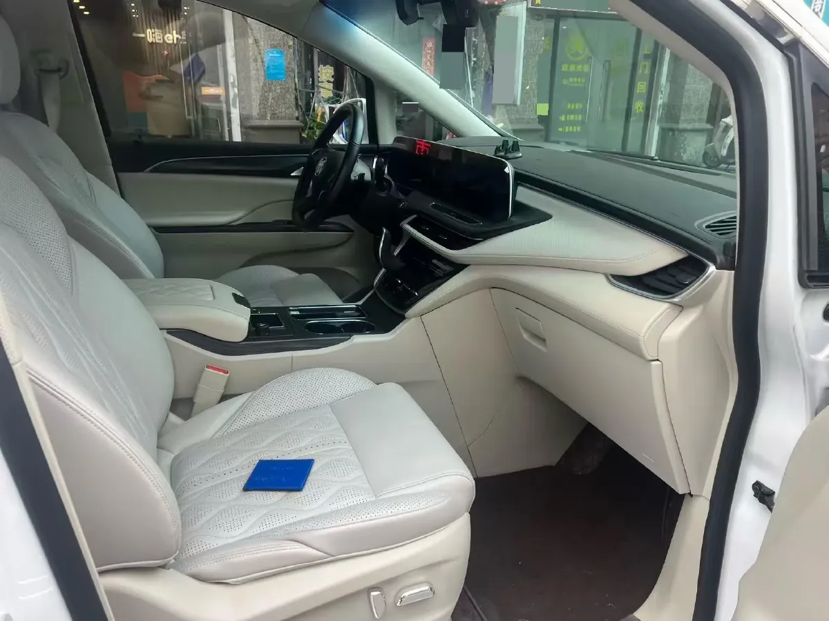 2022 Buick GL8 2.0T 237HP L4 9AT,autocango,china used car exporter,china ev exporter,chinese used car exporter,chinese used ev exporter