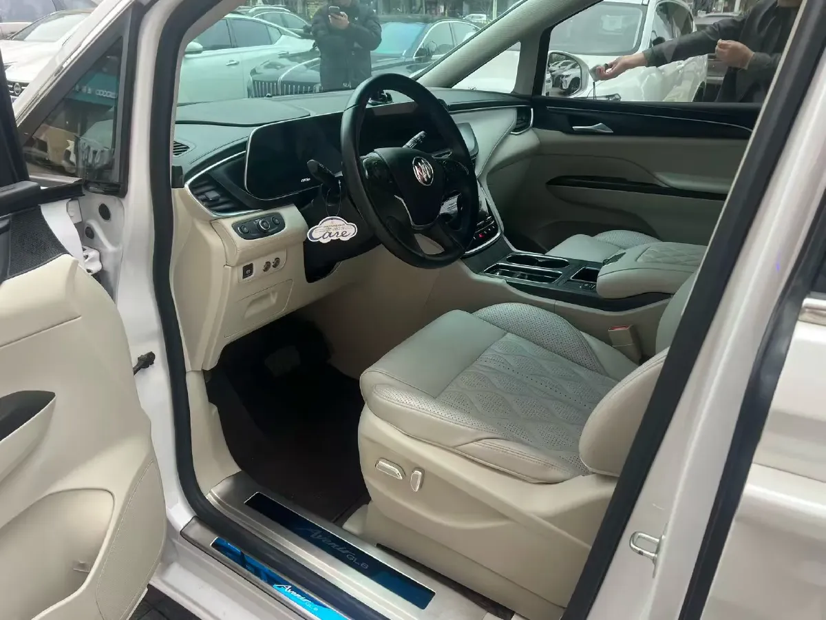 2022 Buick GL8 2.0T 237HP L4 9AT,autocango,china used car exporter,china ev exporter,chinese used car exporter,chinese used ev exporter