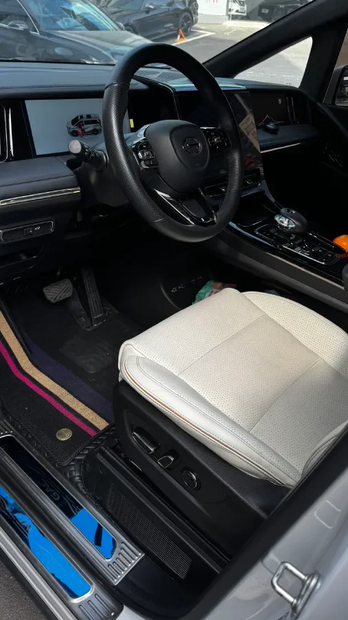 2023 GAC Trumpchi M8 2.0T 252HP L4 8AT,autocango,china used car exporter,china ev exporter,chinese used car exporter,chinese used ev exporter