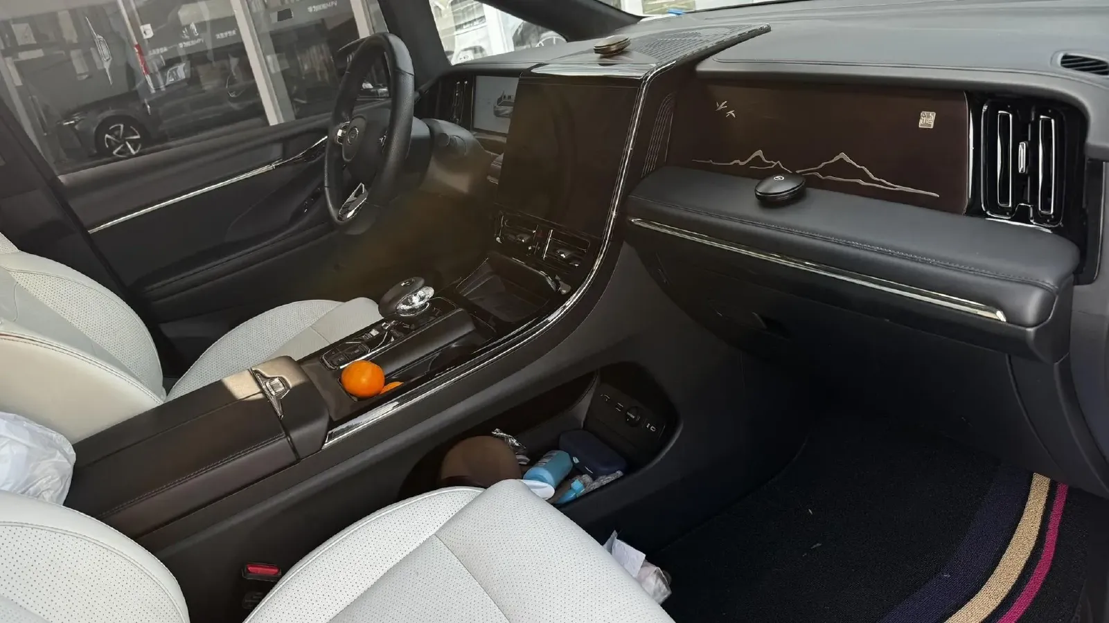 2023 GAC Trumpchi M8 2.0T 252HP L4 8AT,autocango,china used car exporter,china ev exporter,chinese used car exporter,chinese used ev exporter