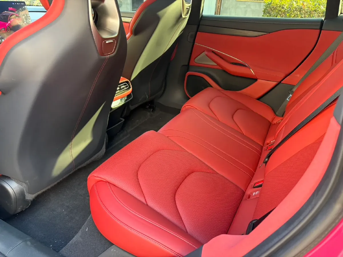 2024 MI SU7 BEV 101KWH,autocango,china used car exporter,china ev exporter,chinese used car exporter,chinese used ev exporter