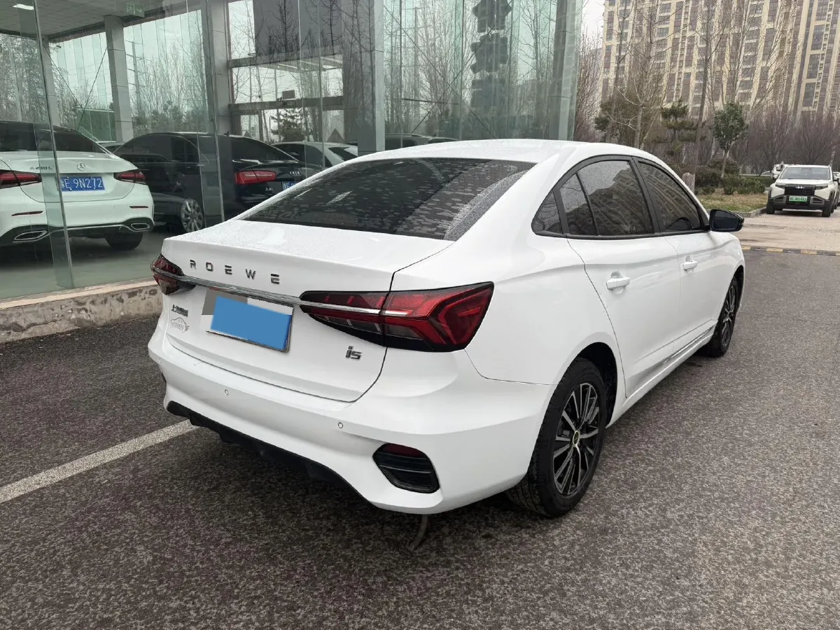 2021 Roewe i5 1.5L 120HP L4 5MT,autocango,china used car exporter,china ev exporter,chinese used car exporter,chinese used ev exporter