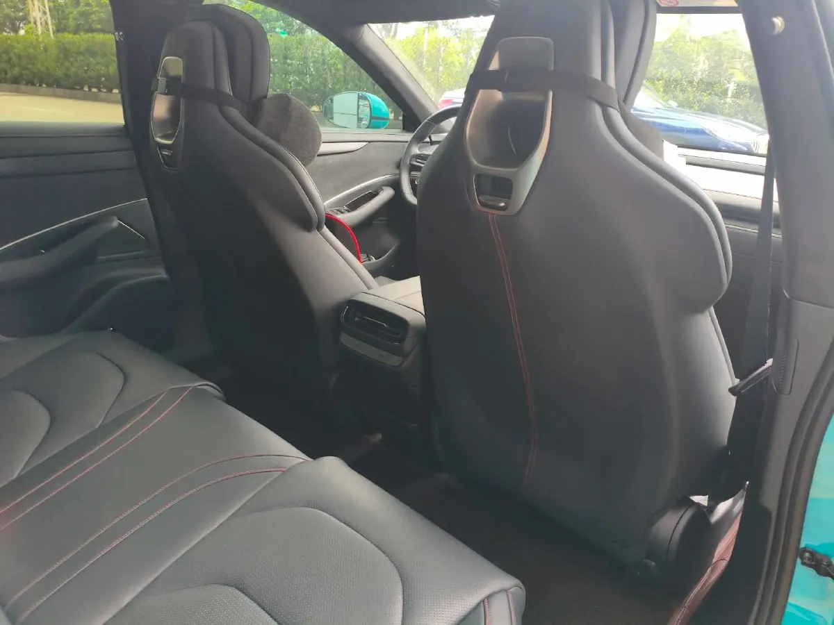 2024 MI SU7 BEV 101KWH,autocango,china used car exporter,china ev exporter,chinese used car exporter,chinese used ev exporter