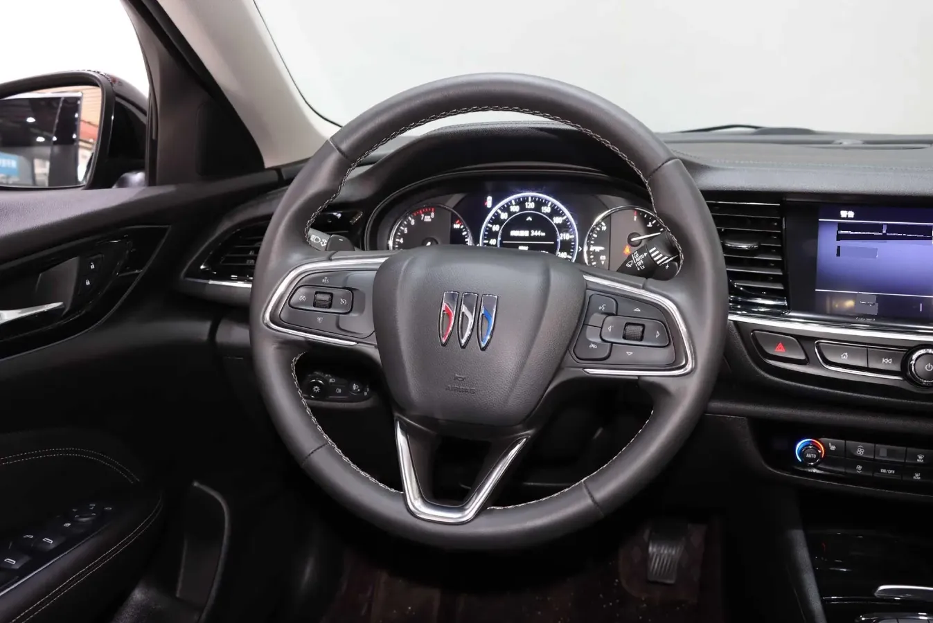 2024 Buick Regal 2.0T 237HP L4 9AT,autocango,china used car exporter,china ev exporter,chinese used car exporter,chinese used ev exporter