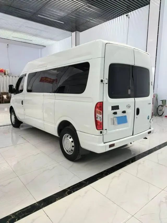 2023 MAXUS XinTu V80 2.0T 127HP L4 6MT,autocango,china used car exporter,china ev exporter,chinese used car exporter,chinese used ev exporter