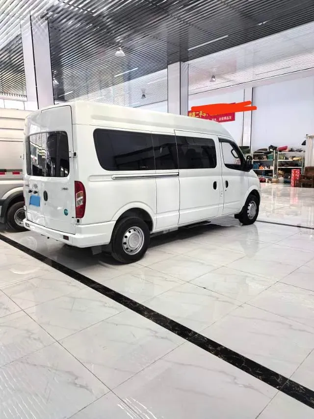 2023 MAXUS XinTu V80 2.0T 127HP L4 6MT,autocango,china used car exporter,china ev exporter,chinese used car exporter,chinese used ev exporter