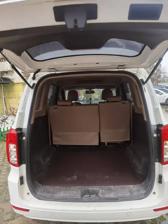 2019 WuLing HongGuang 1.5L 99HP L4 6MT,autocango,china used car exporter,china ev exporter,chinese used car exporter,chinese used ev exporter