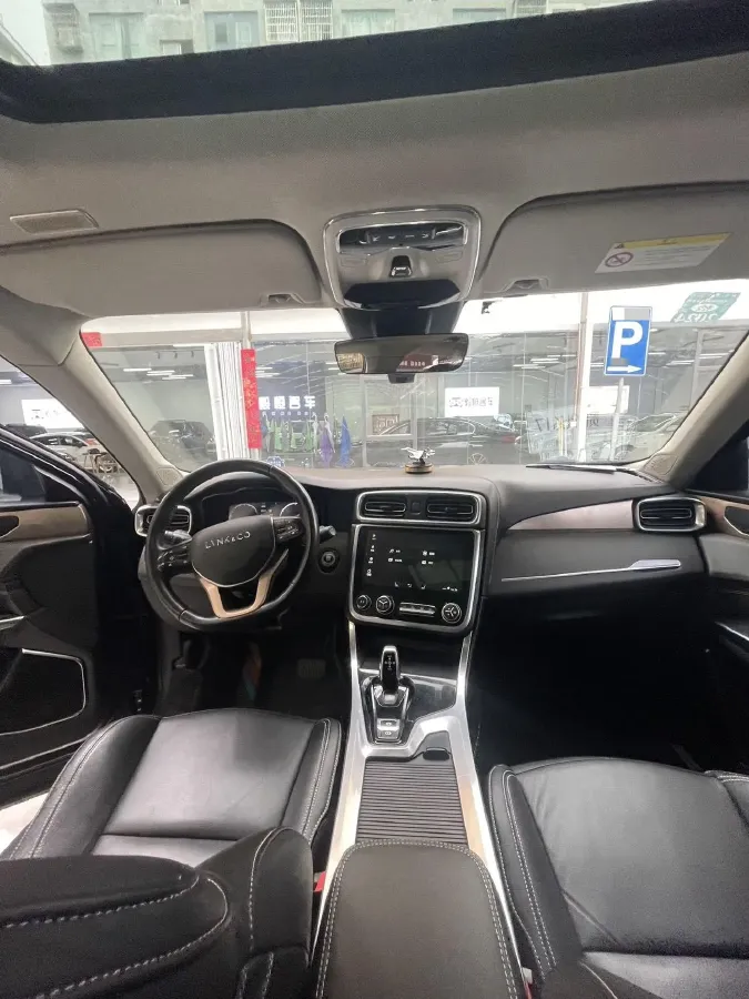 2017 Zotye SR9 2.0T 190HP L4 6DCT,autocango,china used car exporter,china ev exporter,chinese used car exporter,chinese used ev exporter