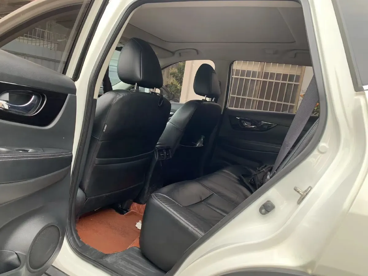 2019 Nissan X-Trail 2.0L 154HP L4 CVT,autocango,china used car exporter,china ev exporter,chinese used car exporter,chinese used ev exporter