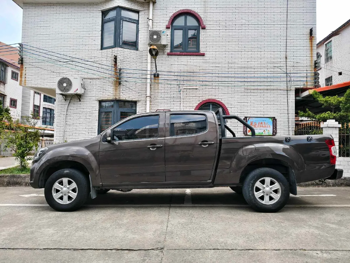 2020 Isuzu Jim 2.8T 120HP L4 5MT,autocango,china used car exporter,china ev exporter,chinese used car exporter,chinese used ev exporter