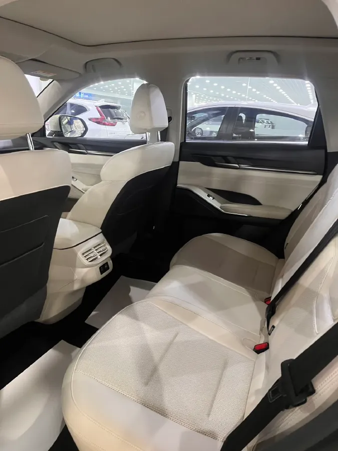 2024 Haval H6 1.5T 184HP L4 7DCT,autocango,china used car exporter,china ev exporter,chinese used car exporter,chinese used ev exporter