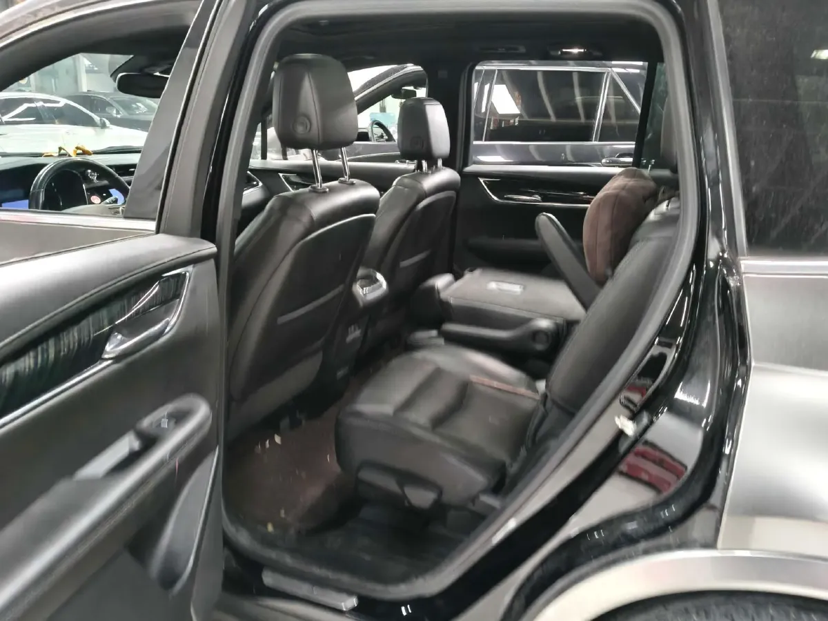 2020 Cadillac XT6 2.0T 237HP L4 9AT,autocango,china used car exporter,china ev exporter,chinese used car exporter,chinese used ev exporter