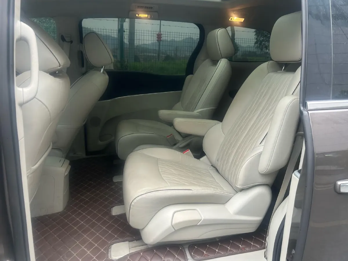 2021 Buick GL8 2.0T 237HP L4 9AT,autocango,china used car exporter,china ev exporter,chinese used car exporter,chinese used ev exporter